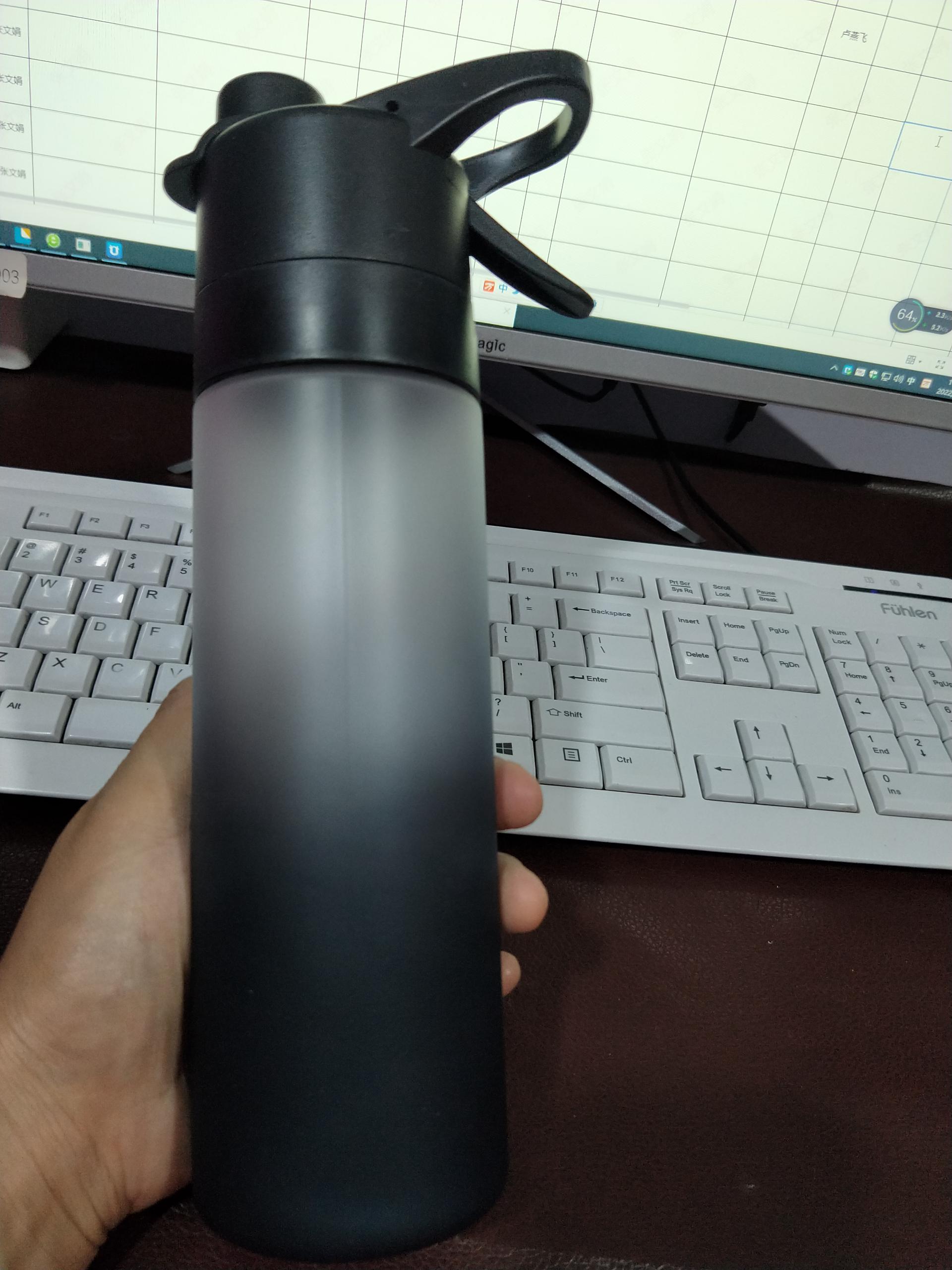 Spray Water Bottle For Girls Outdoor Sport Fitness Water Cup Large Capacity Spray Bottle Drinkware Travel Bottles Kitchen Gadgets - Nukindz